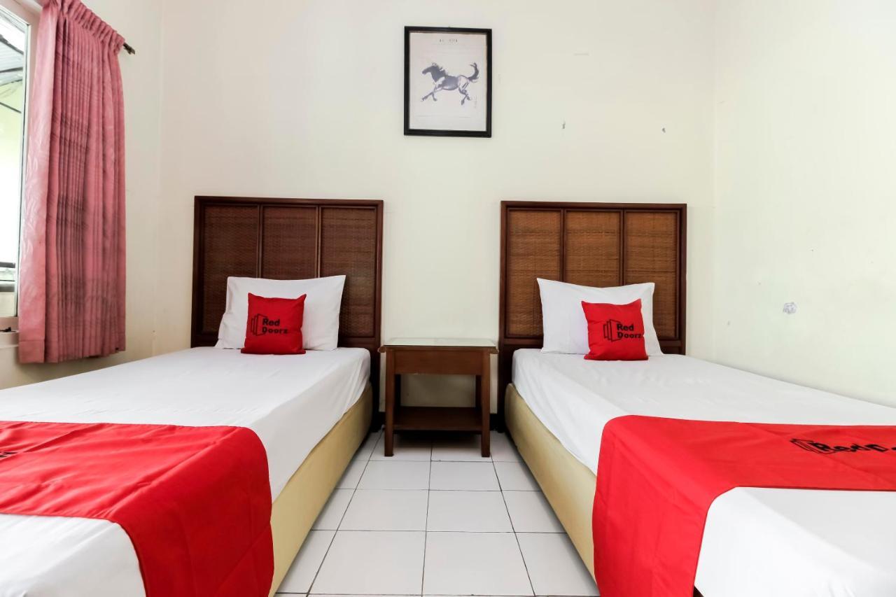 Reddoorz Plus Near Grage City Mall Cirebon Exteriör bild
