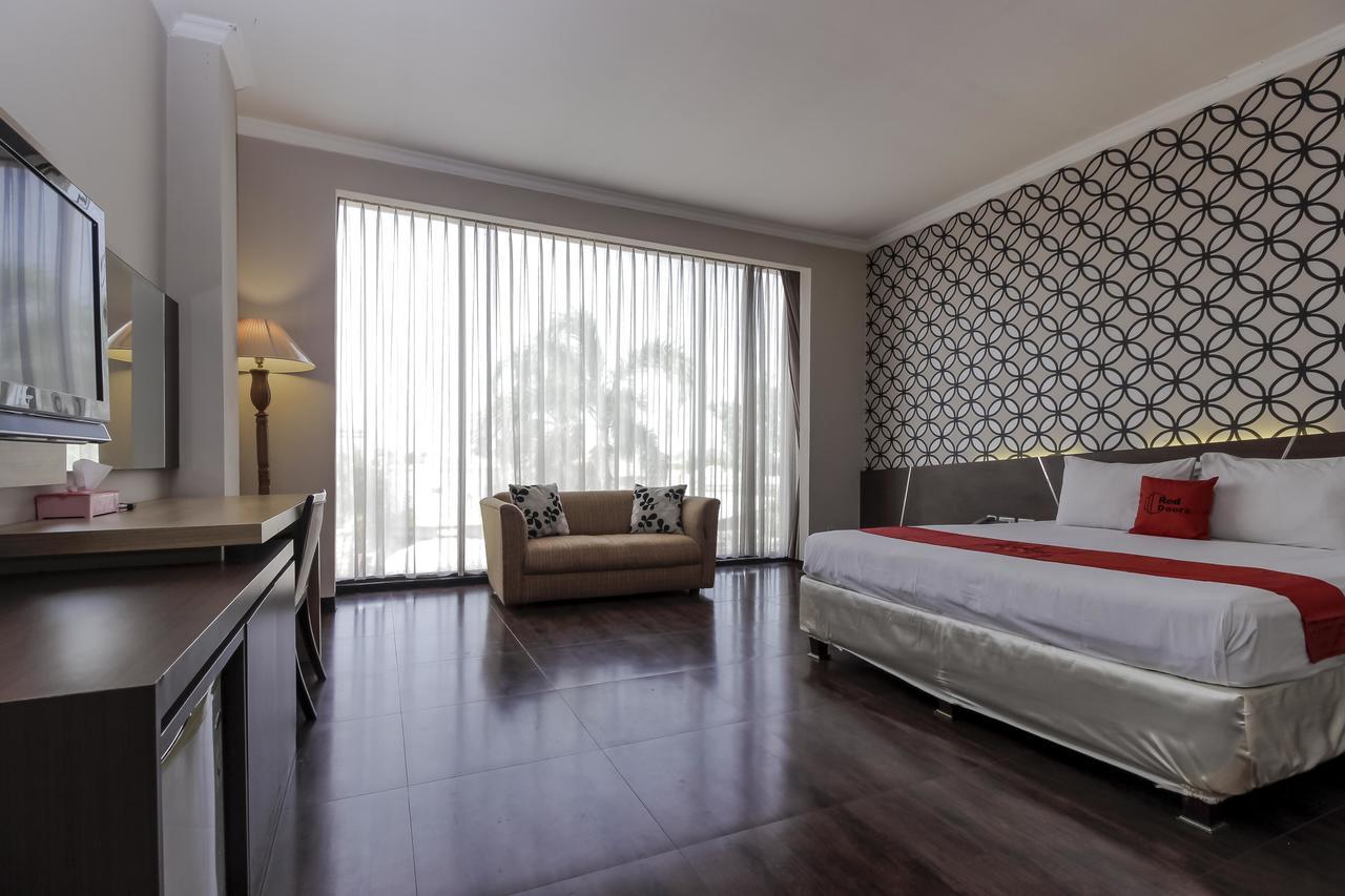 Reddoorz Plus Near Grage City Mall Cirebon Exteriör bild