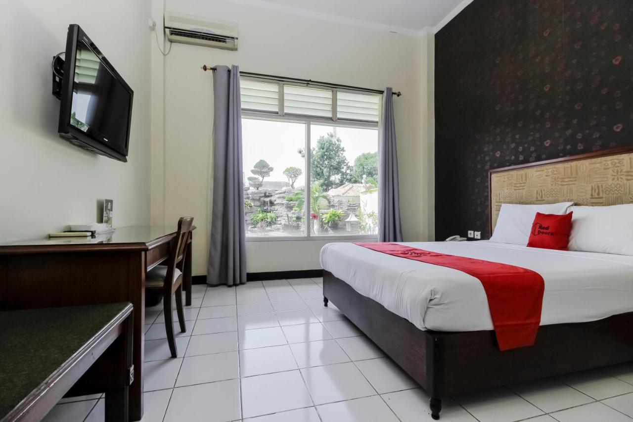 Reddoorz Plus Near Grage City Mall Cirebon Exteriör bild