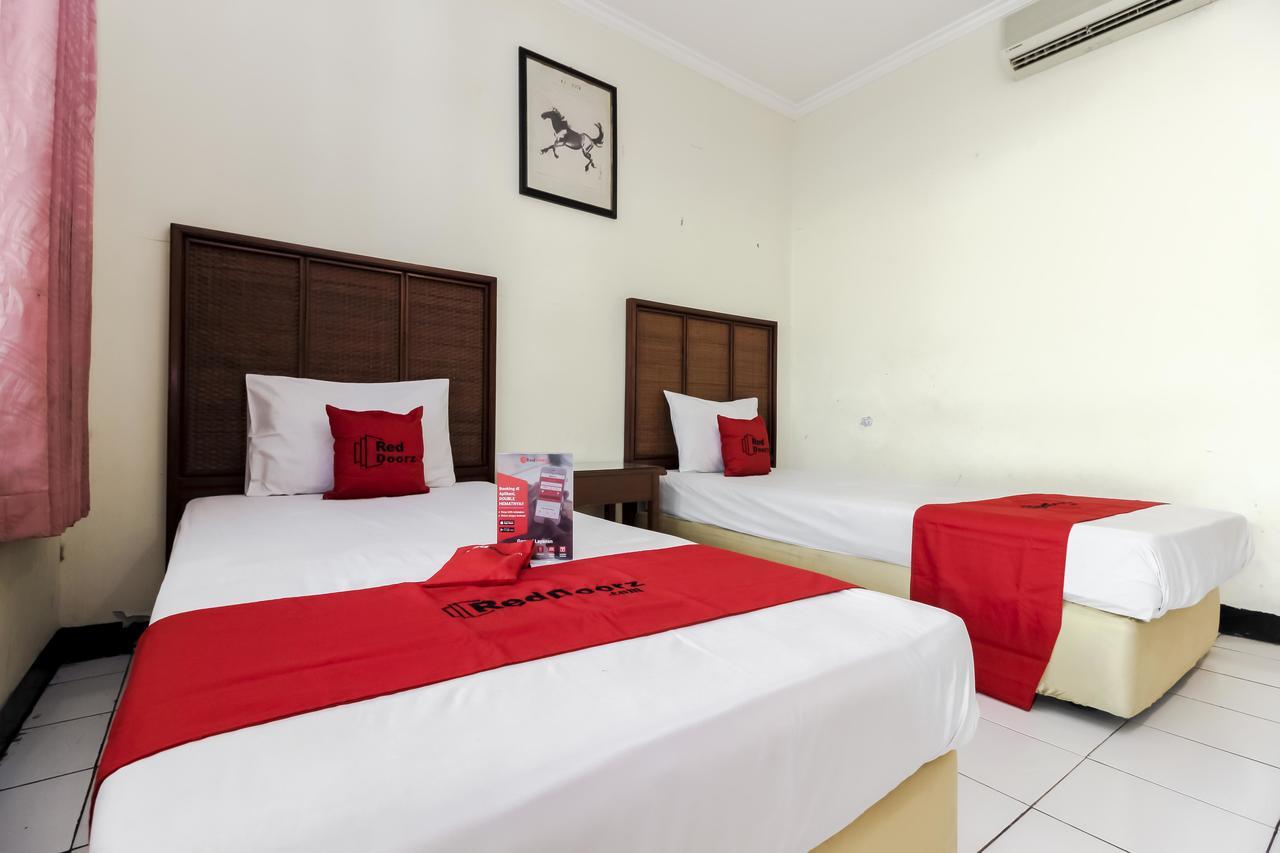 Reddoorz Plus Near Grage City Mall Cirebon Exteriör bild